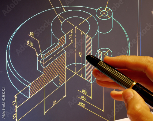 Fotografi designer working on a cad blueprint
