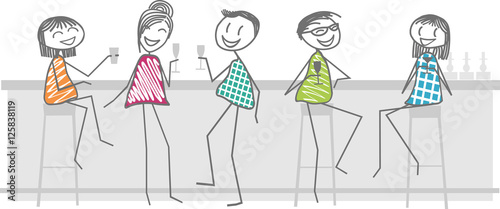des amis prennent un verre dans un bar