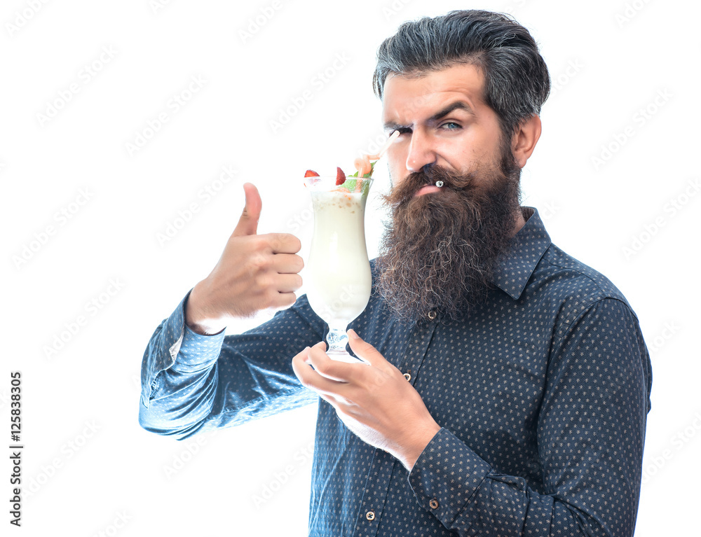 Fototapeta premium bearded man with alcoholic beverage