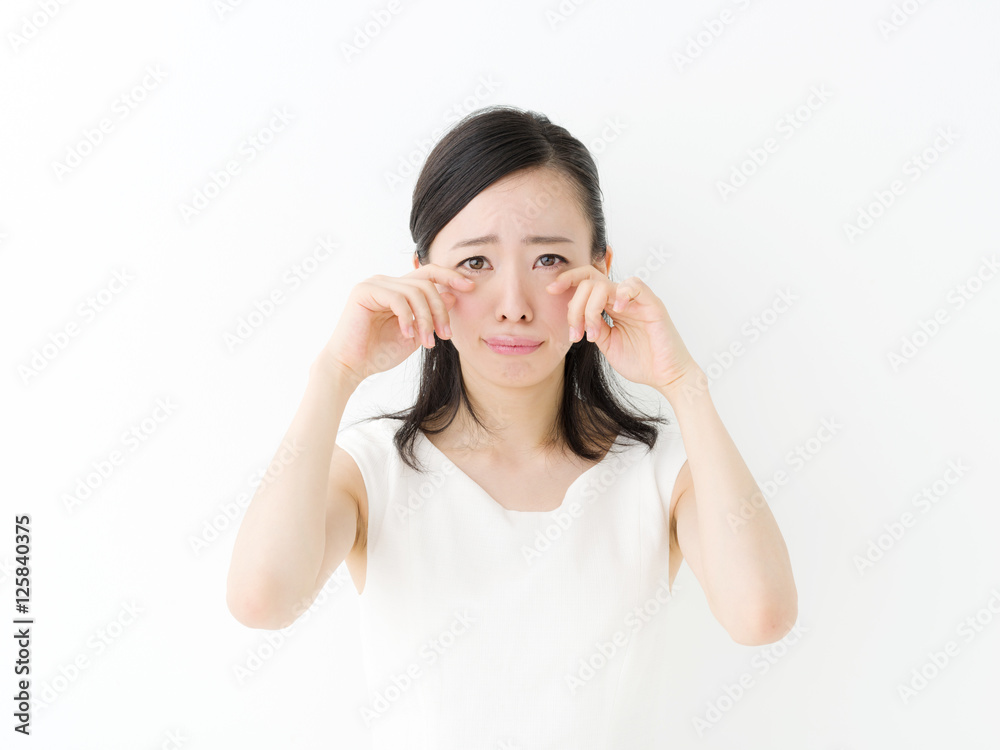 涙・泣く若い女性 涙・泣く若い女性