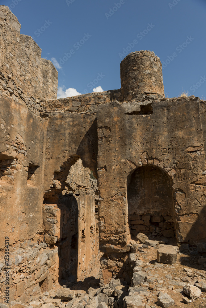 In der Ruine von Agia Roumeli auf Kreta