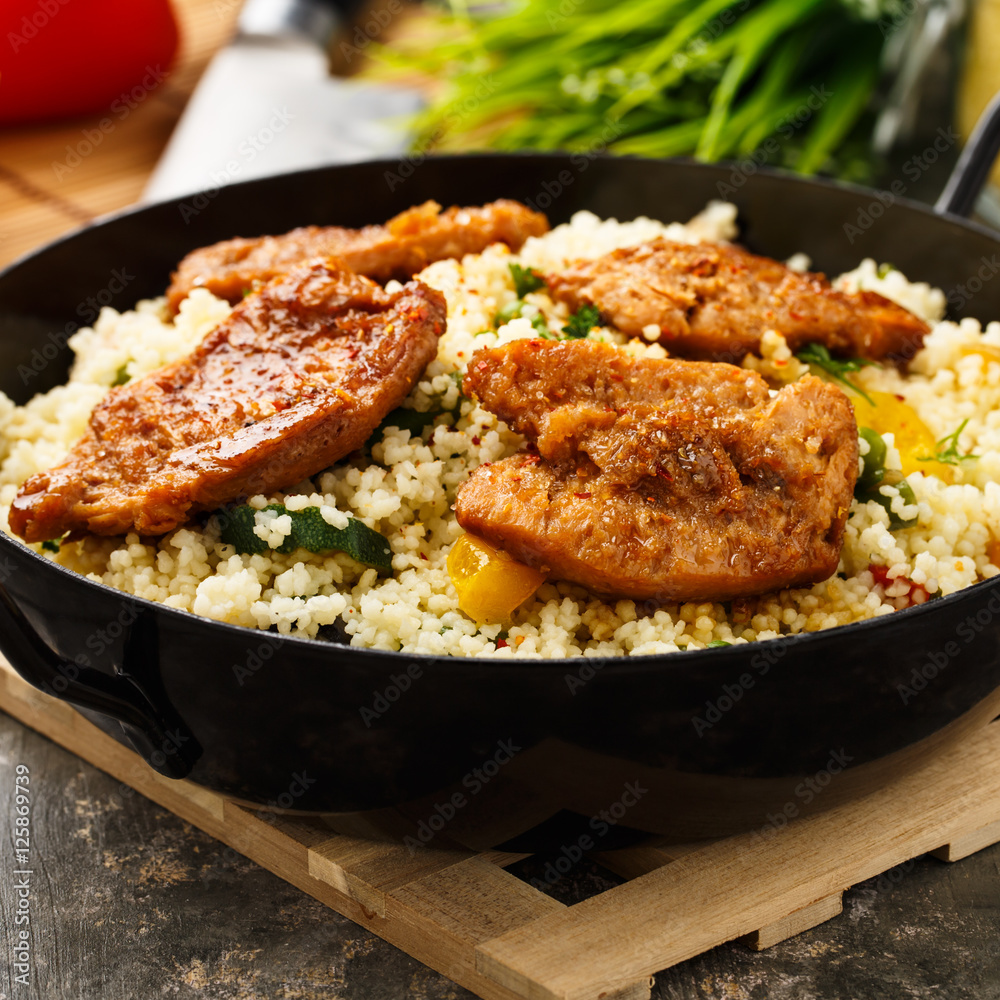 Cous cous mit Soja-Medaillons - Cous Cous with soy medaillons Cous cous mit Soja-Medaillons - Cous Cous with soy medaillons