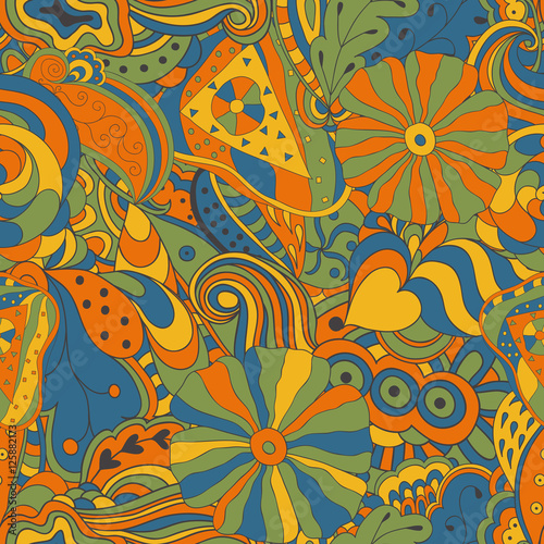 Seamless abstract hand-drawn waves pattern. Retro colors