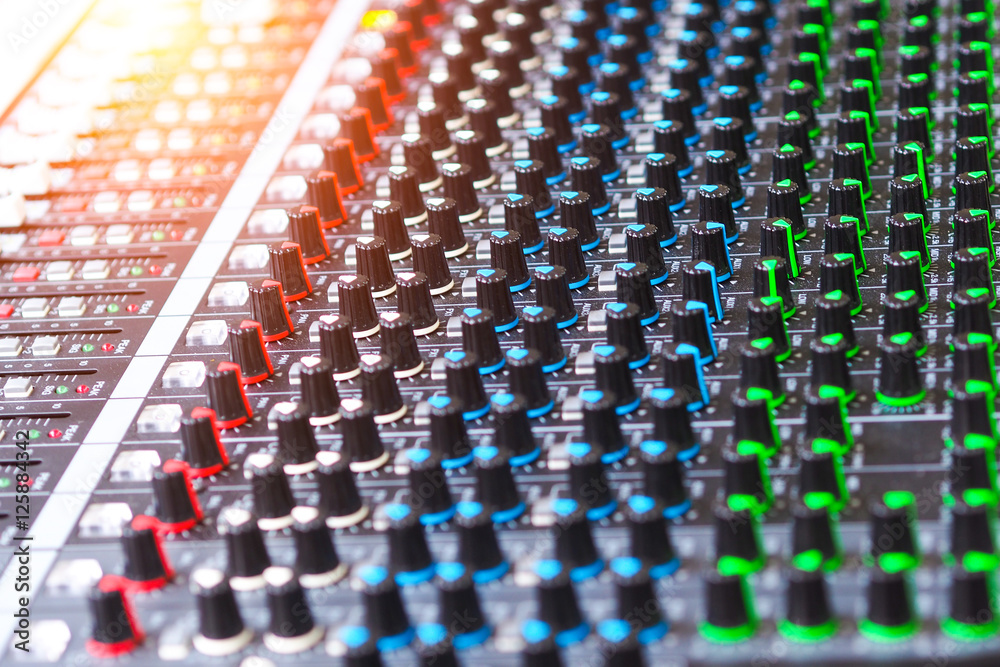 Integrated amplifier and equalizer mixer switch of sound equpiment Integrated amplifier and equalizer mixer switch of sound equpiment