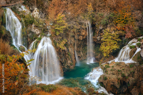 Plitvice lakes and waterfalls in autumn season © gilitukha