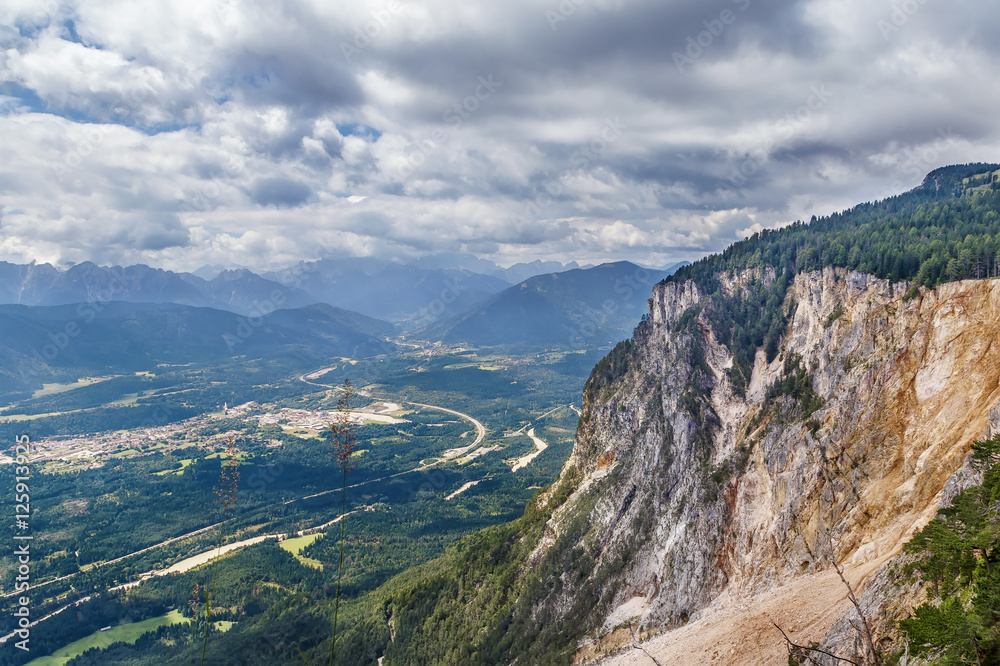 Fototapeta premium View of valley near Villach, Austria