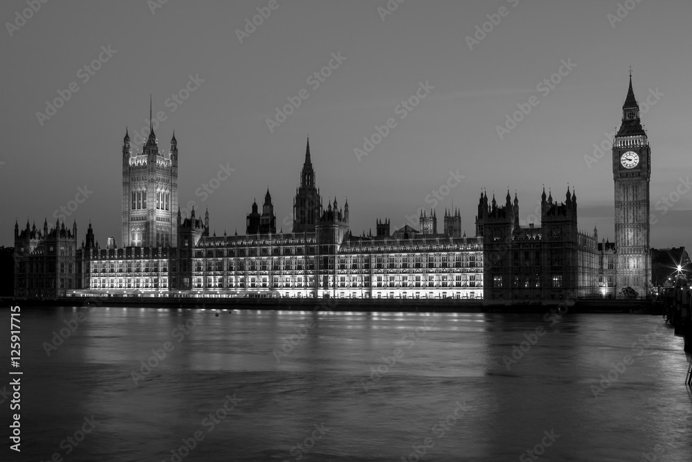 Big Ben with the Houses of Parliament at night. London, UK