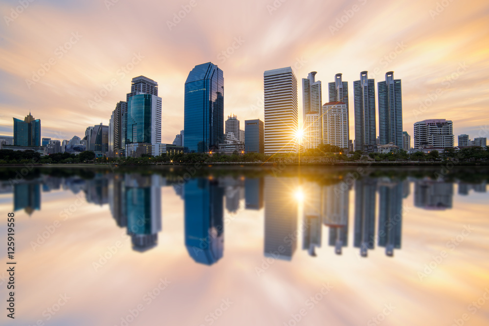 Obraz premium Sunrise scence of Bangkok Panorama