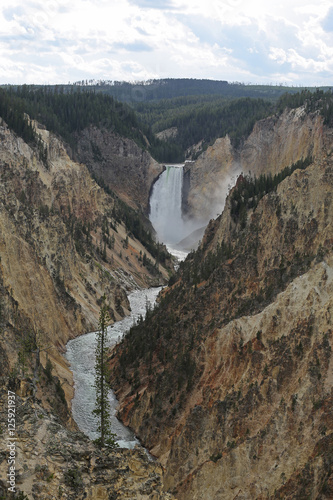 Cataratas más bajas, Mirador Artist Point, Río Yellowstone, Parque Nacional de Yellowstone, USA