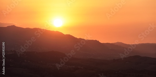 coucher de soleil en kabylie © rachid amrous