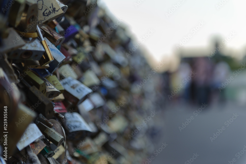 Obraz premium Love locks on Pont des Arts in Paris, France
