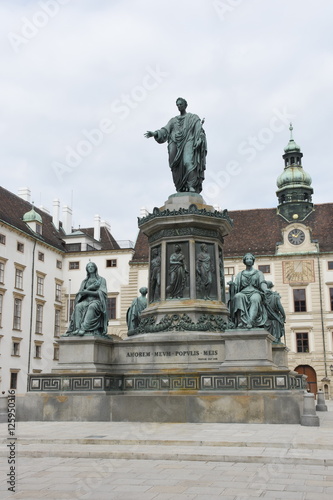 Wien, Hofburg, Wiener Hofburg, Spätmittelalter, Denkmal, Kaiser Franz I. Denkmal, Amtssitz photo