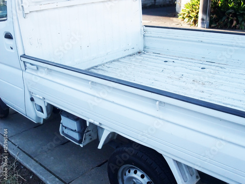 トラックの荷台