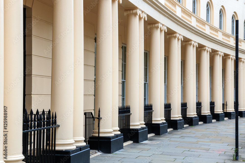 Obraz premium Terraced houses on Park Crescent, London