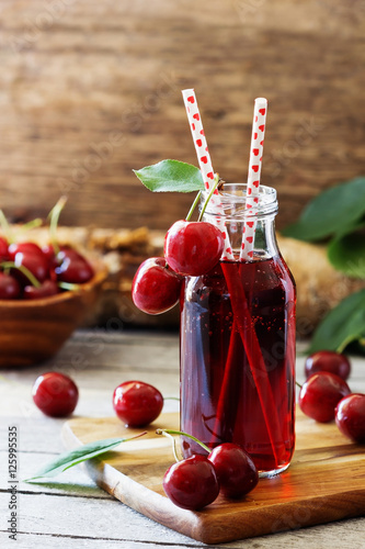 Fototapeta Fresh cherry juice