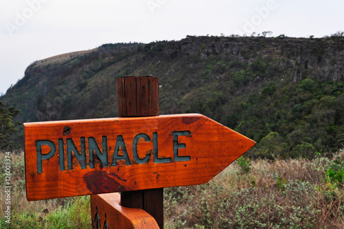Sud Africa, 01/10/2009: il cartello per il Pinnacolo, the Pinnacle, una gigantesca colonna di quarzite che sorge dalla vallata boscosa del Blyde River Canyon photo