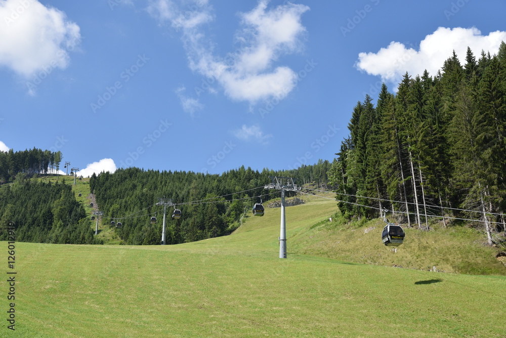 Obraz premium Seilbahn am Rittisberg / Österreich
