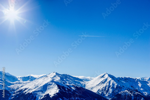 Schneebedeckte Berge, Bergpanorama