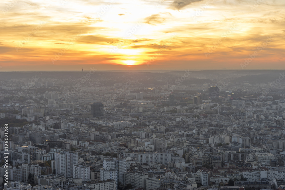 Le Louvre vue du 59ème étage de la tour Montparnasse