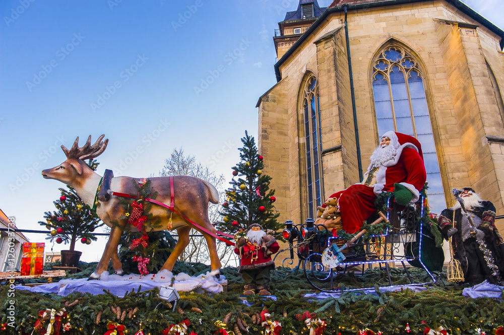 Photography Poster Stuttgarter Weihnachtsmarkt Dekoration Nikolaus auf seinem Schlitten mit Rentier