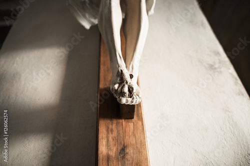 Fotografija Stone Statue of the Crucifixion of Jesus Christ