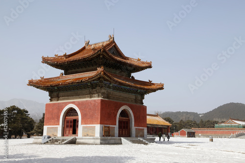 clear dangling.China in the qing dynasty emperor mausoleum © zhengzaishanchu