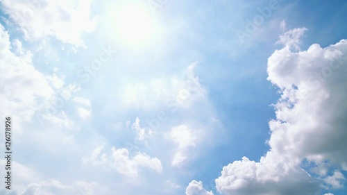 夏の日の青空、日本