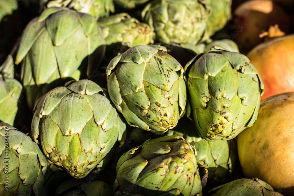 Fototapeta premium Frische Artischocken