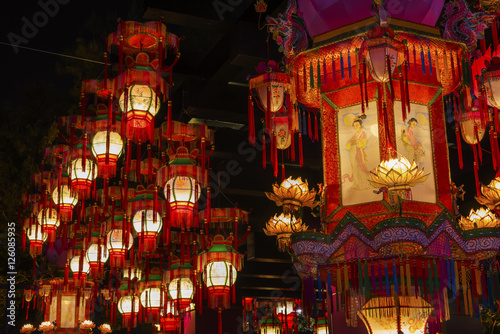 Red Chinese Lantern © leeyiutung
