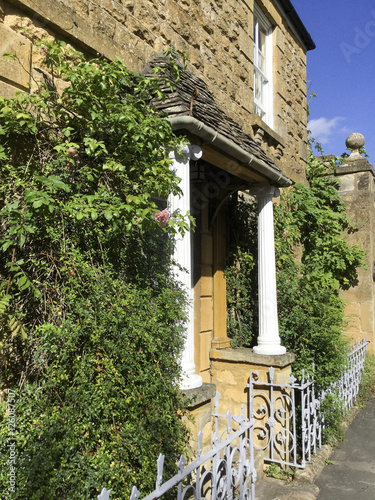 broadway village cotswolds photo