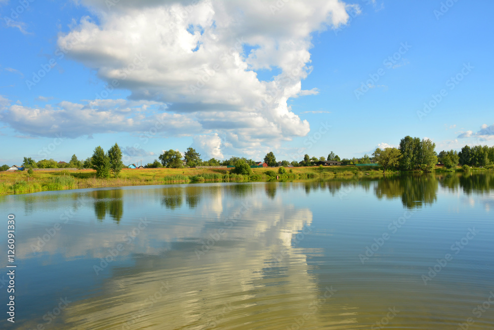 Fototapeta premium Quiet day on the lake