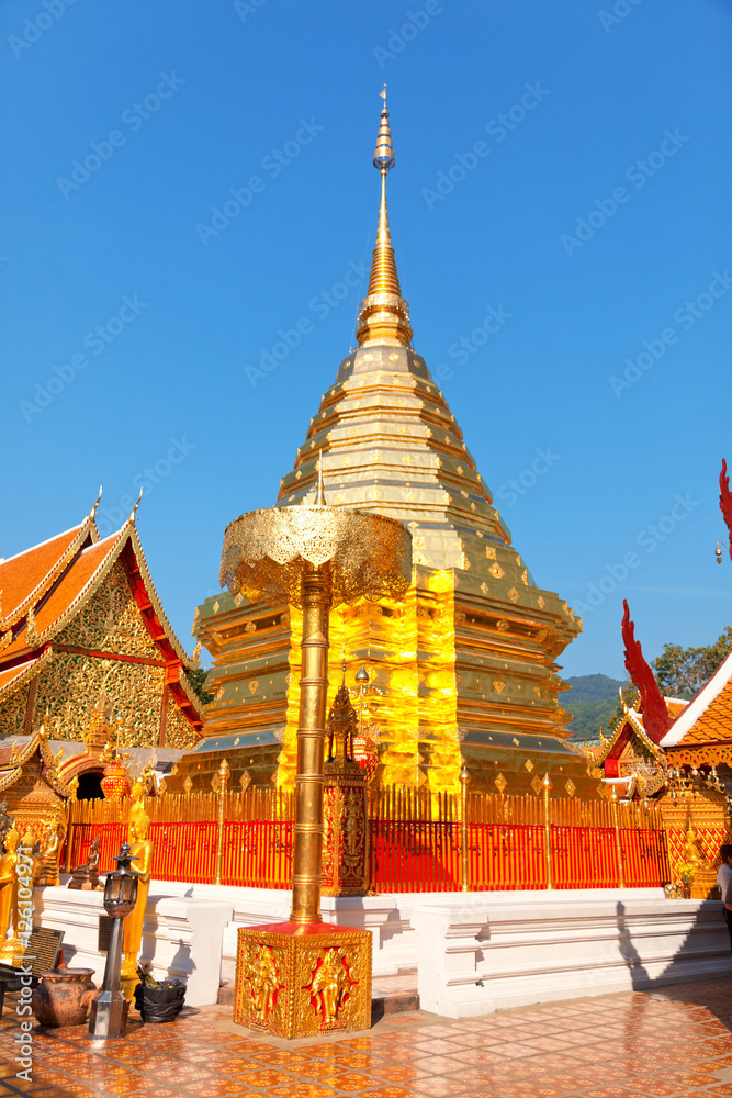 Fototapeta premium Wat Phrathat Doi Suthep is a Theravada Buddhist temple in Chiang