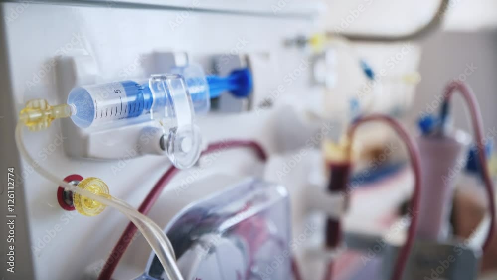Patient helped during dialysis session in hospital