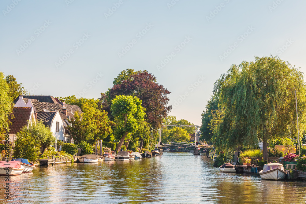 Fototapeta premium Historic houses alongside the Dutch river Vecht