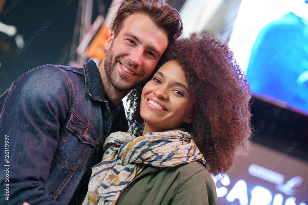 Fototapeta premium Couple enjoying evening at Times Square