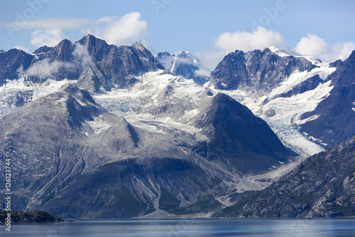 Glacier Bay Mountains © Ramunas