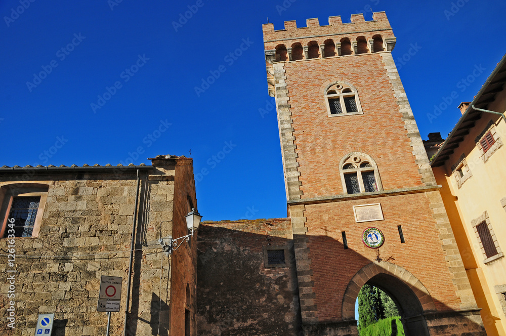 Bolgheri, il castello e le mura - Livorno