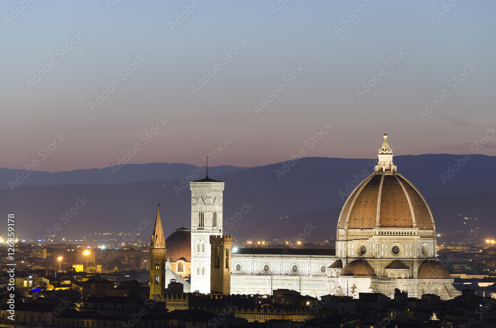 Fototapeta premium Nächtliche Skyline Florenz