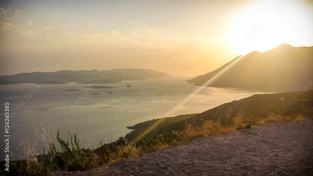 Obraz premium Early sunset on the Croatia coast
