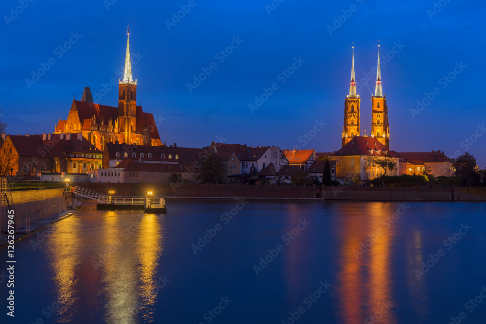 Obraz premium Night scenery of island Tumski in Wroclaw, Poland