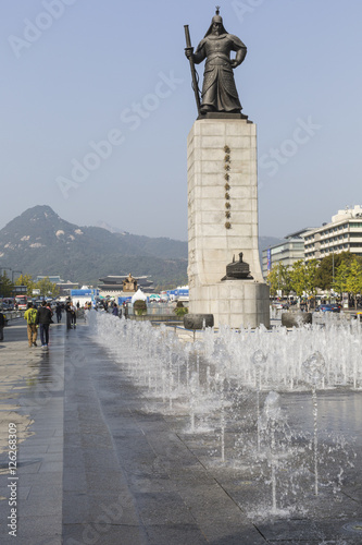 Statue of Admiral Yi Sunsin on Gwanghwamun plaza in Seoul, South Korea. photo