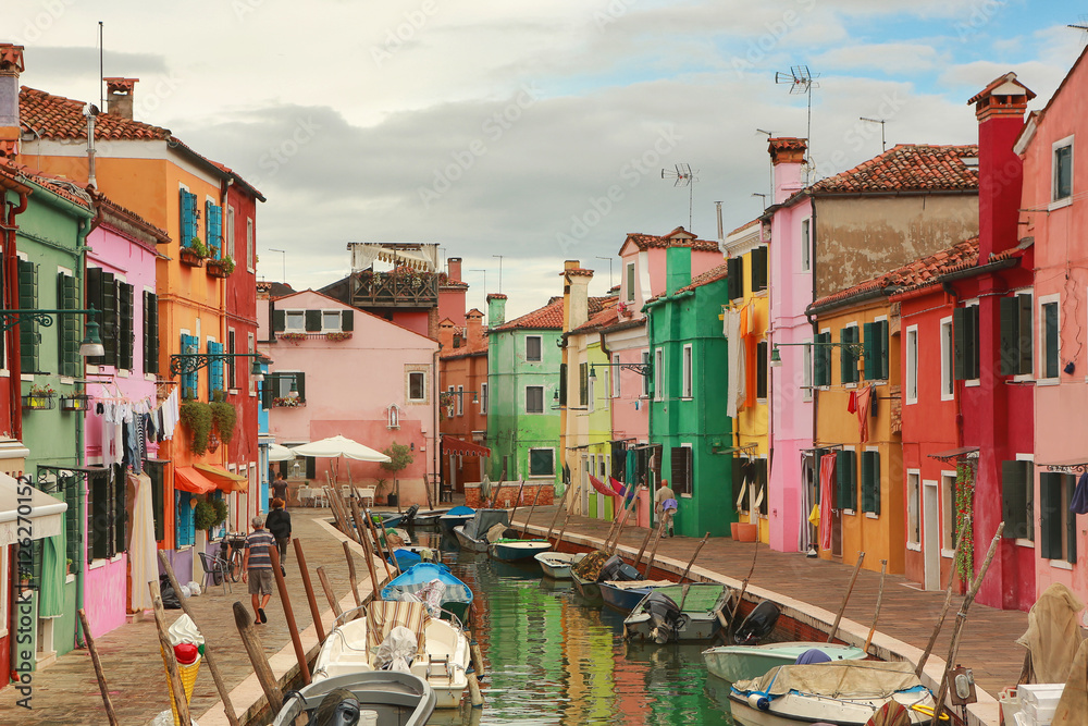 Burano island in Venice and its colorful houses