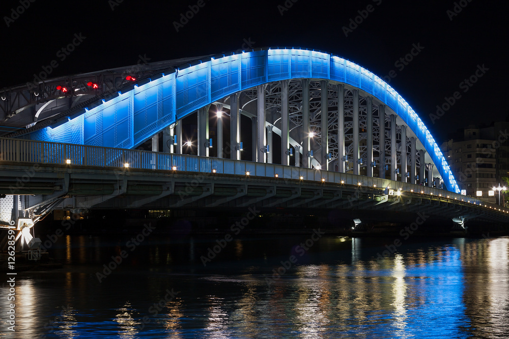 ライトアップの橋