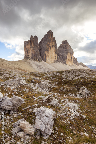 Tre Cime di Lavaredo " Drei Zinnen " in Dolomite Alps