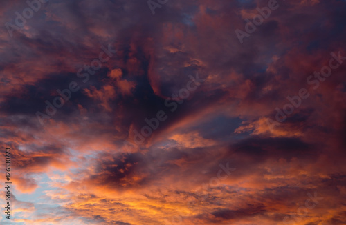 Fototapeta Naklejka Na Ścianę i Meble -  Fire red sunset and clouds 
