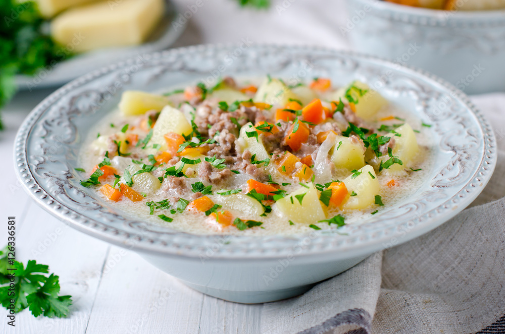 Cheese soup with vegetables and minced meat Cheese soup with vegetables and minced meat