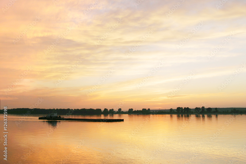 Fototapeta premium brightest sunset