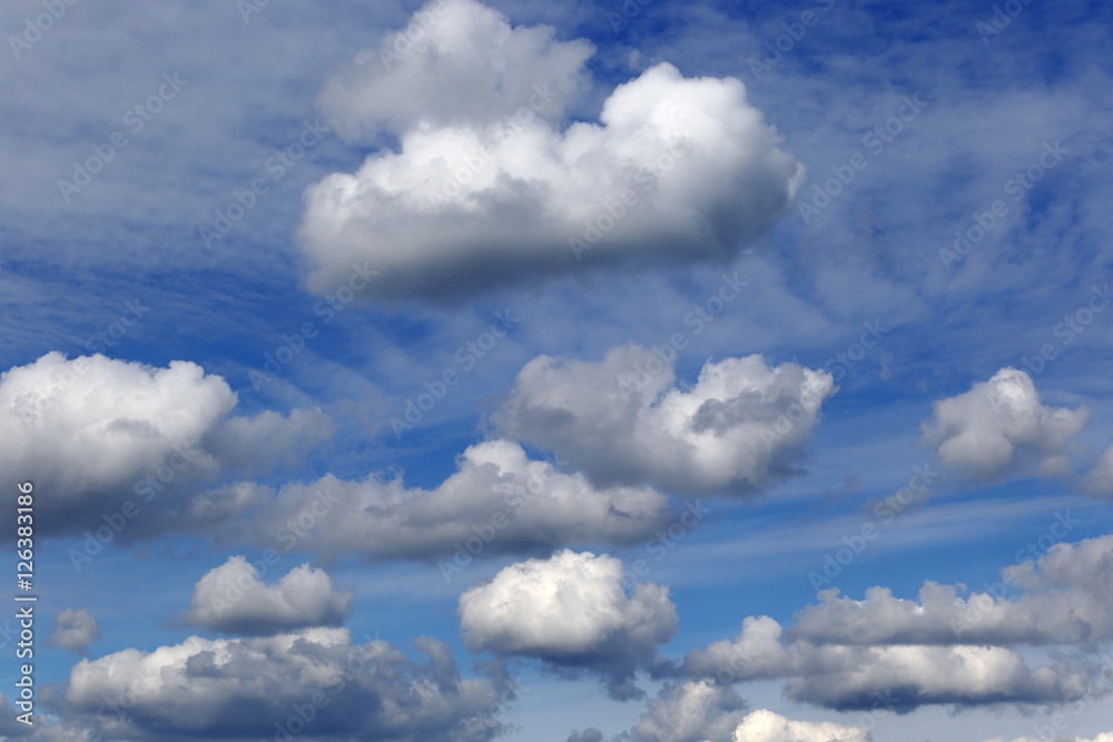 Obraz premium fluffy white clouds