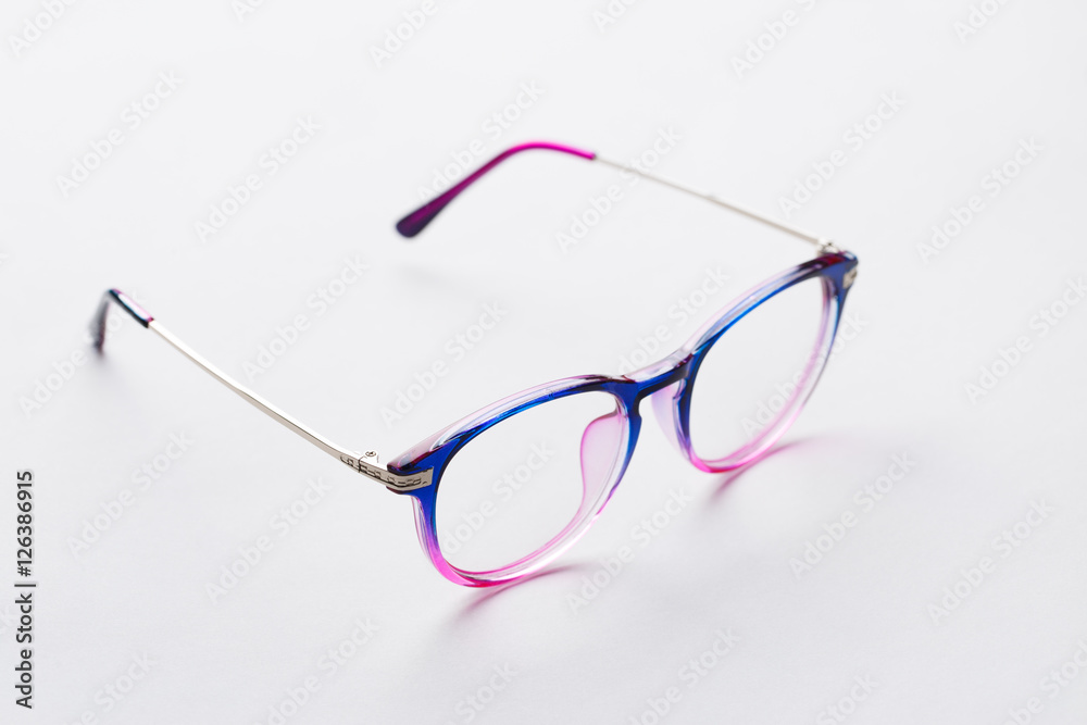 Multi-colored rim with transparent glass