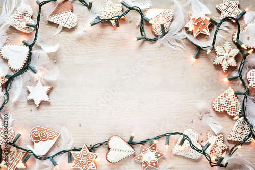 Christmas background with gingerbread © dominikab